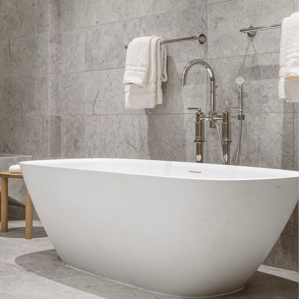 Laufen | Ino 231302 67" x 29" Freestanding Bathtub - U S H I Laufen
